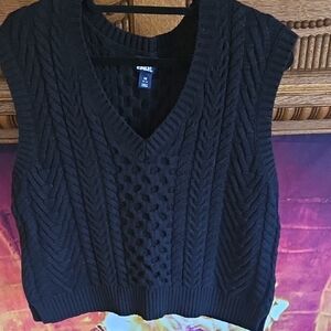 Chic Black V-Neck Cable Knit Sweater Vest